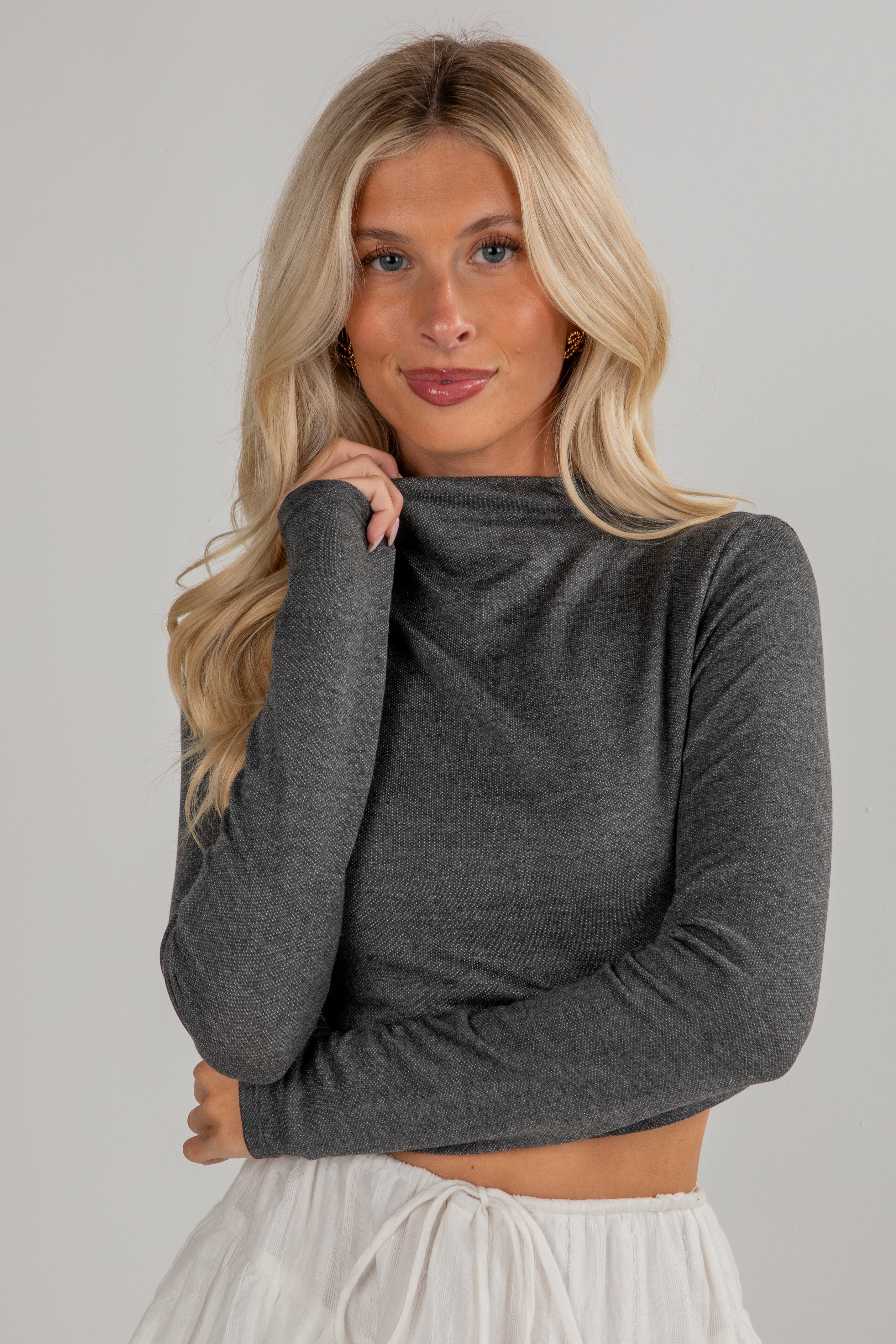 Naomi Everyday Mock Neck Crop Top - DU DEAL