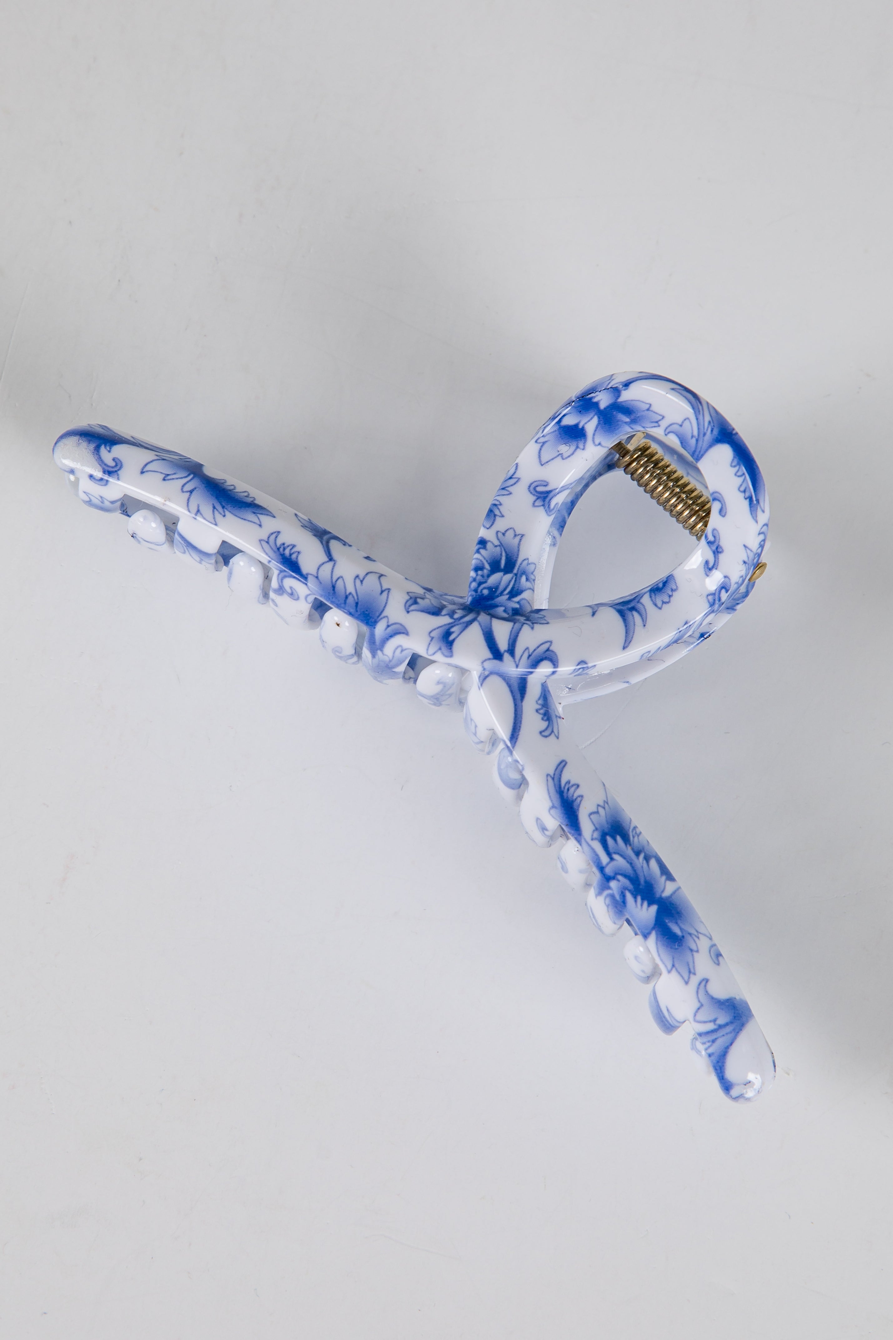 Sweet Credentials Navy Floral Claw Hair Clip