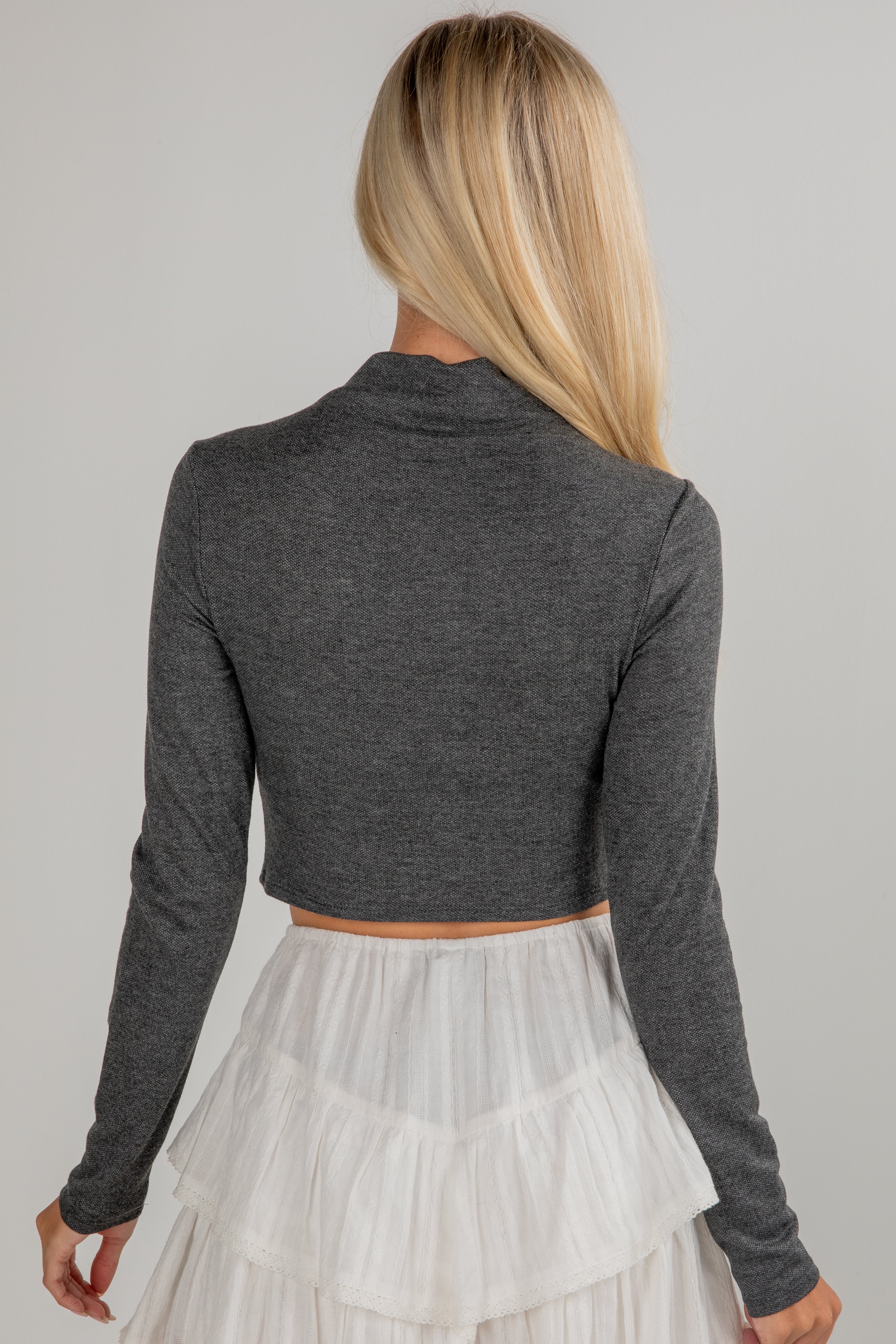 Naomi Everyday Mock Neck Crop Top - DU DEAL